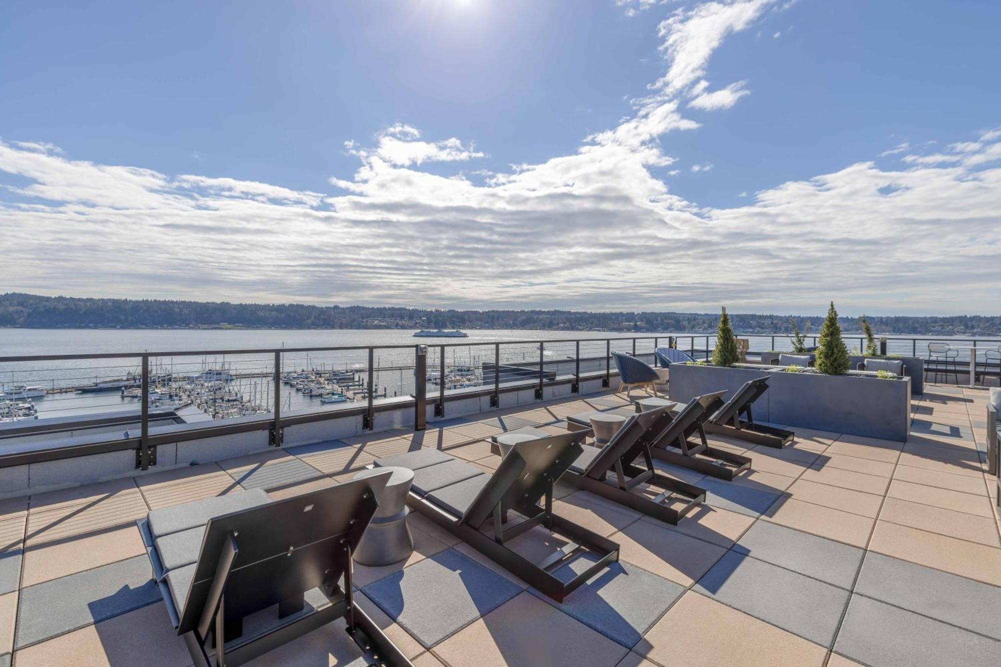 Marina Square Suites Bremerton Bagian luar foto