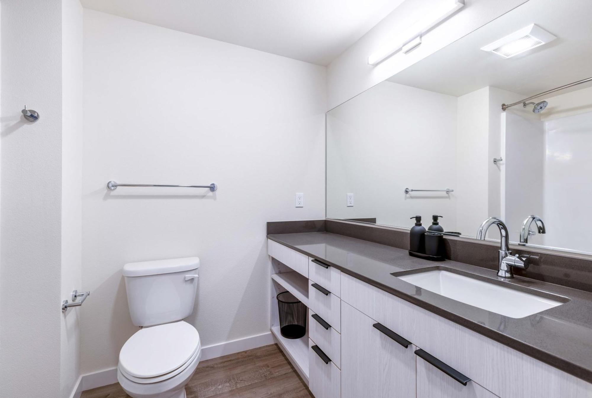 Marina Square Suites Bremerton Bagian luar foto