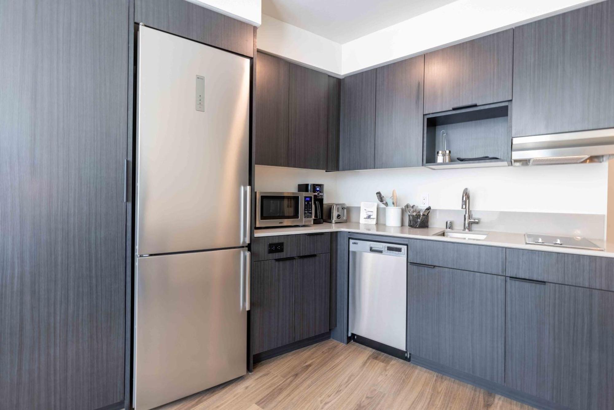 Marina Square Suites Bremerton Bagian luar foto